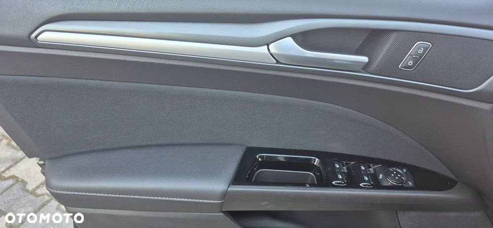 Ford Mondeo - 19