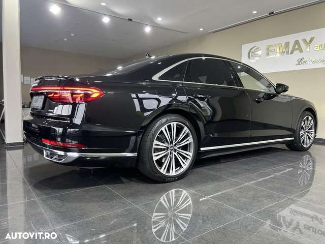 Audi A8 - 8