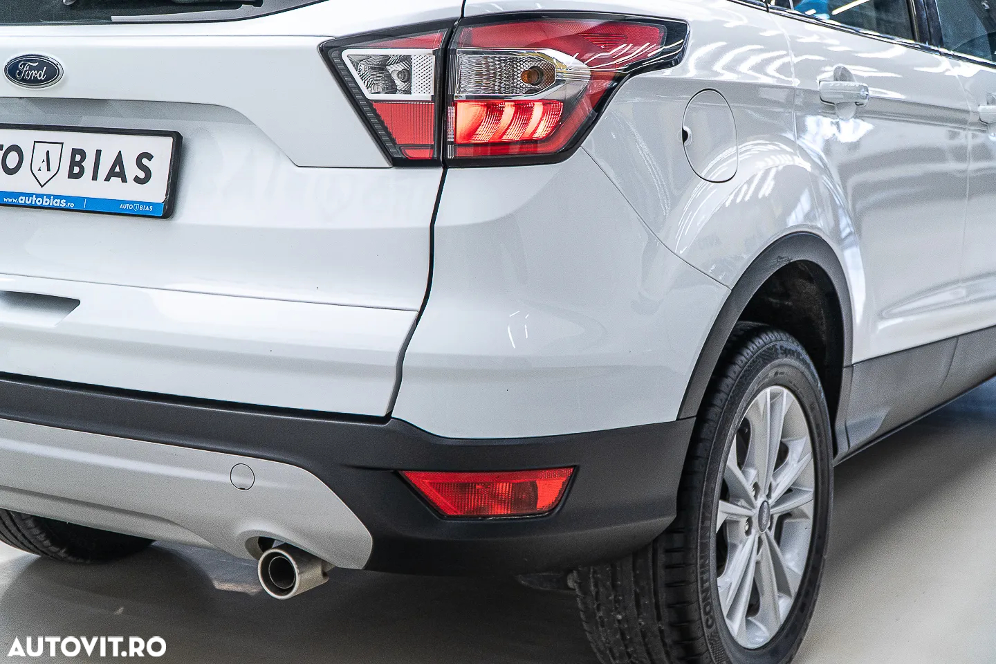 Ford Kuga 2.0 TDCi 4WD Powershift Titanium - 39