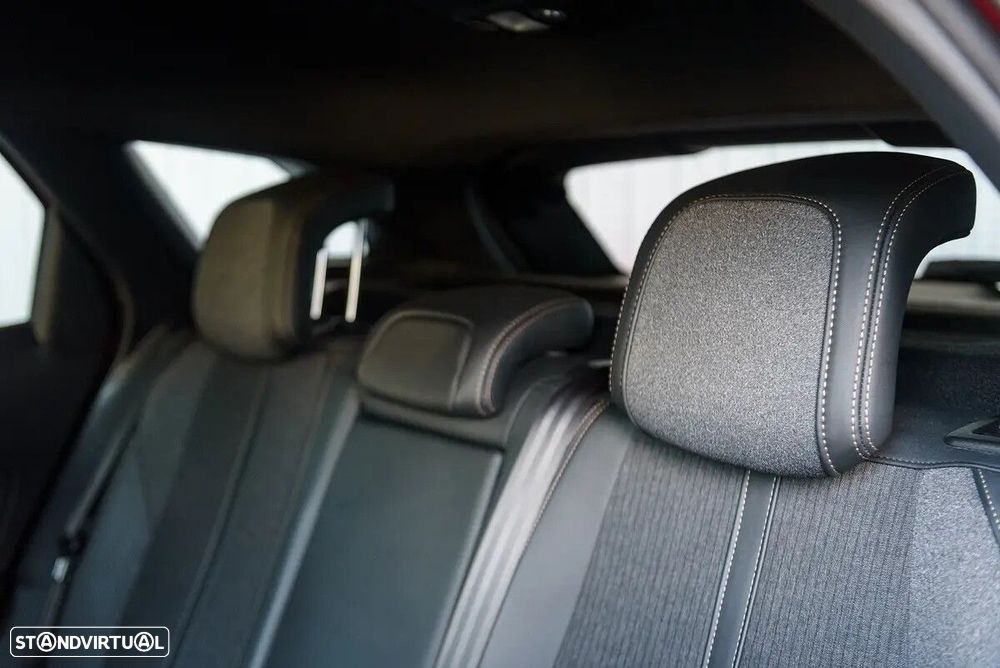 Peugeot 3008 1.5 BlueHDi GT EAT8 - 36