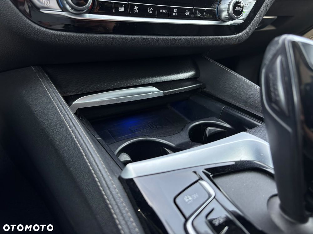 BMW Seria 5 520d xDrive mHEV M Sport sport - 28