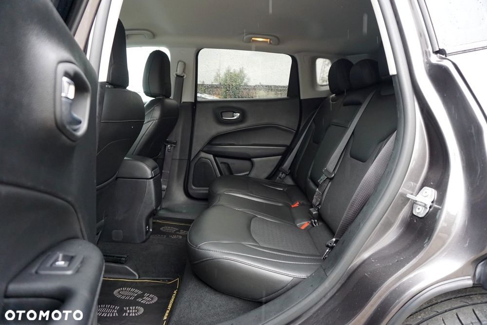 Jeep Compass 1.4 TMair Night Eagle FWD S&S - 36