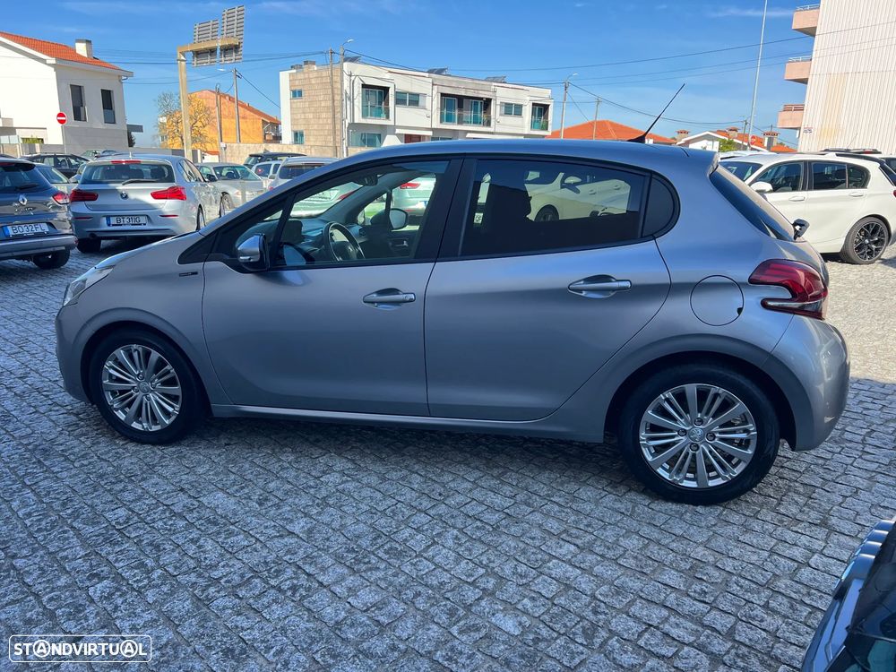 Peugeot 208 1.5 BlueHDi Signature - 15