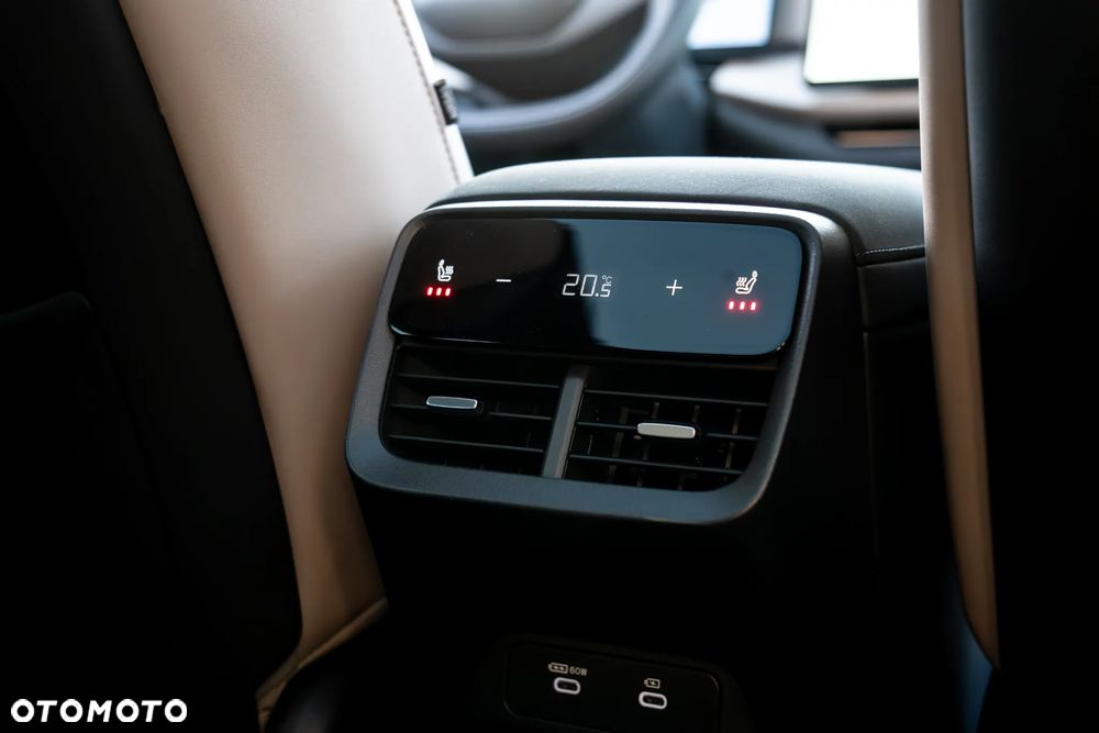 Volvo XC 70 - 21