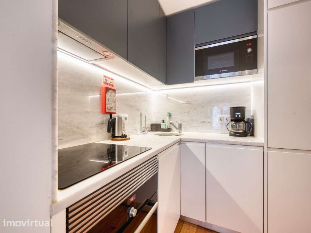 Apartamento T1 na Rua de São Bento, em Lisboa - Grande imagem: 3/14