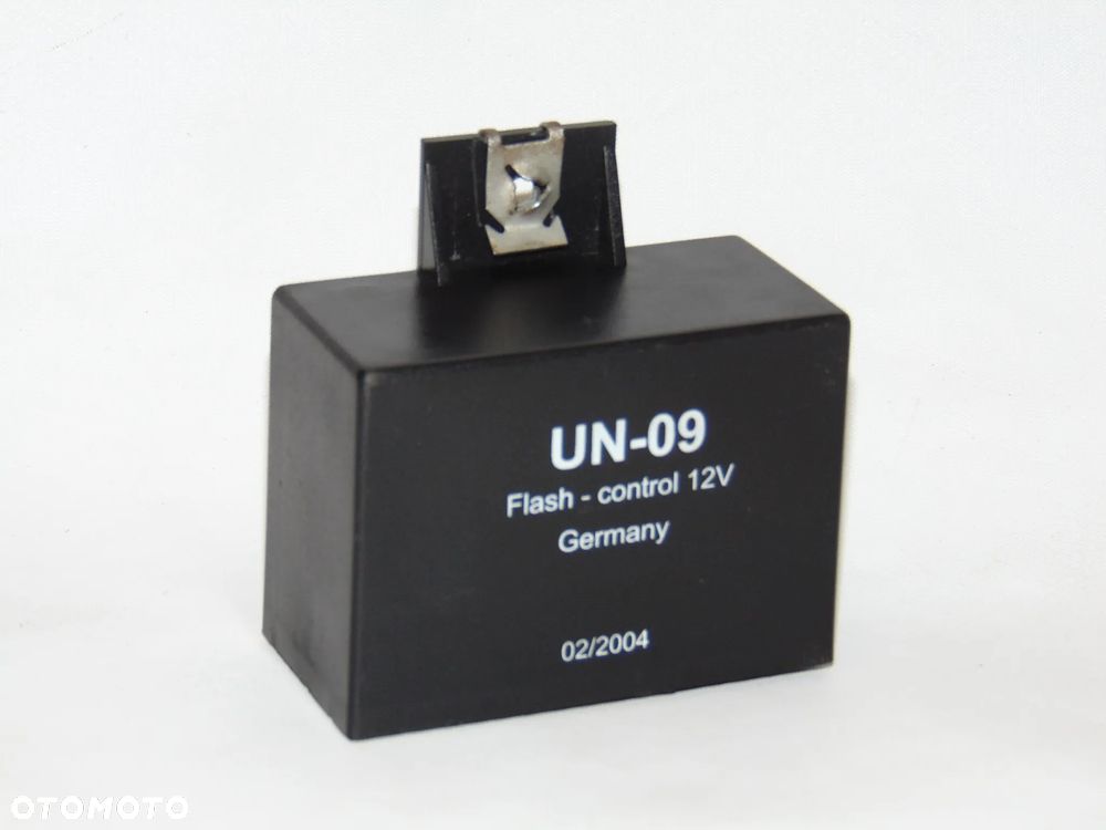 Moduł przekaźnik sterownik świateł haka holowniczego przyczepy UN-09 Flash Control VW Volkswagen Skoda Seat Audi Mercedes Volvo Opel Ford Toyota - 2