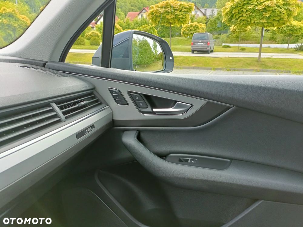 Audi Q7 - 15
