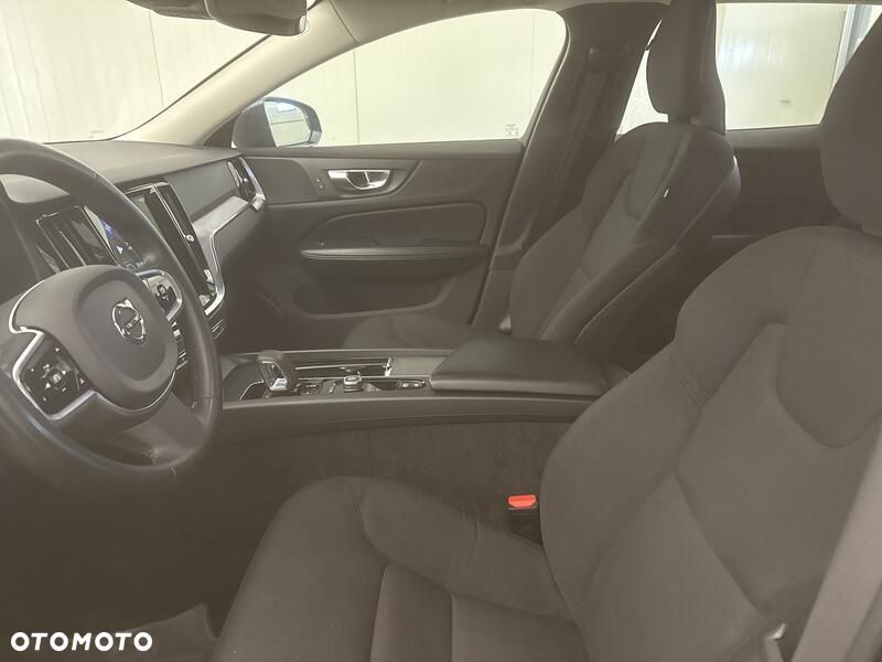 Volvo V60 Cross Country B5 B AWD - 11