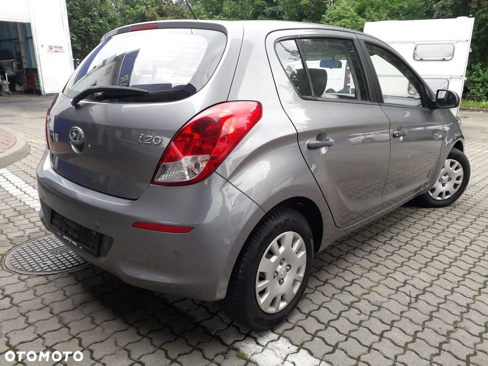 Hyundai i20 1.25 Comfort - 13