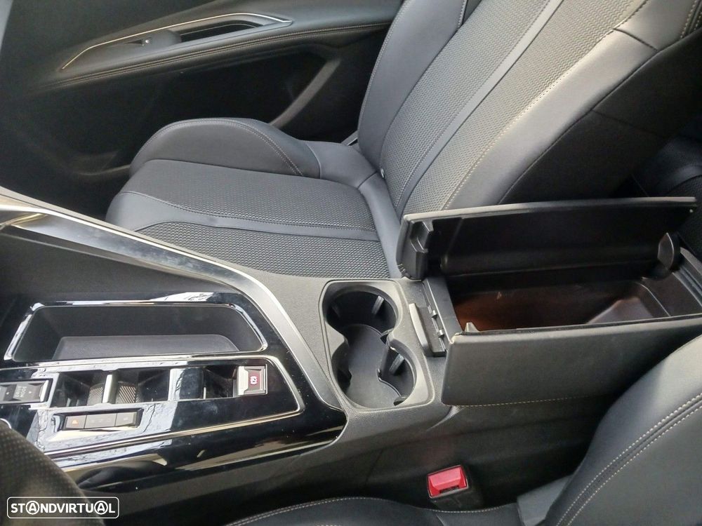 Peugeot 3008 1.6 Hybrid GT e-EAT8 - 29