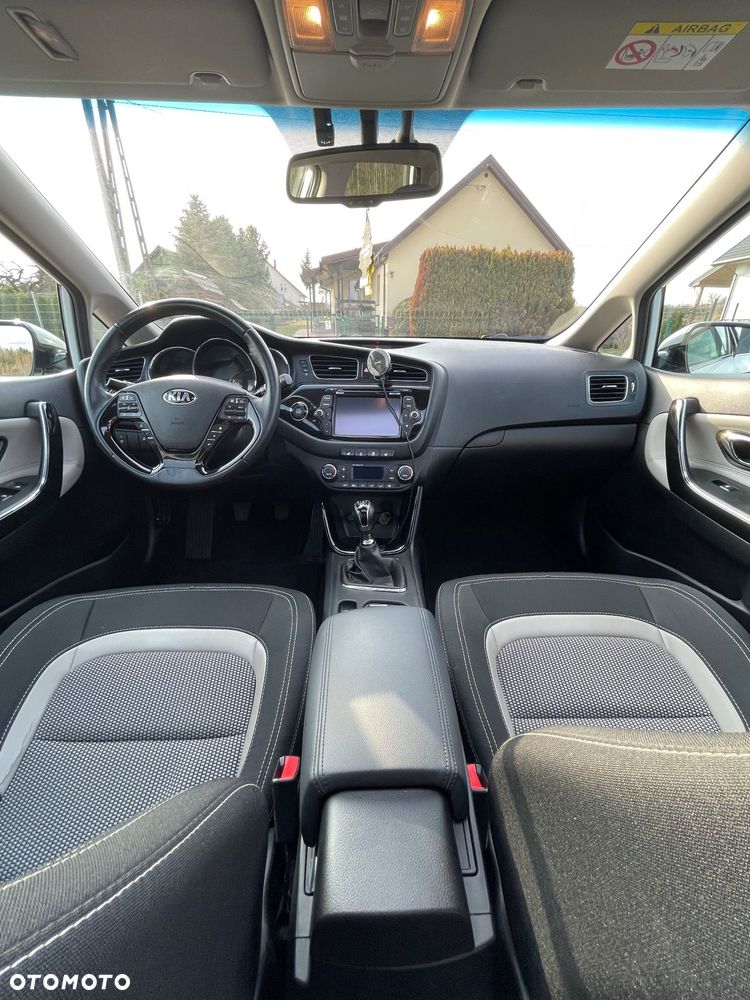 Kia Ceed - 23