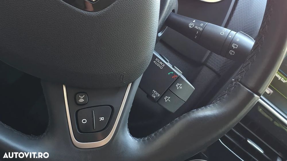 Renault Clio Energy dCi 90 Start & Stop Intens - 28