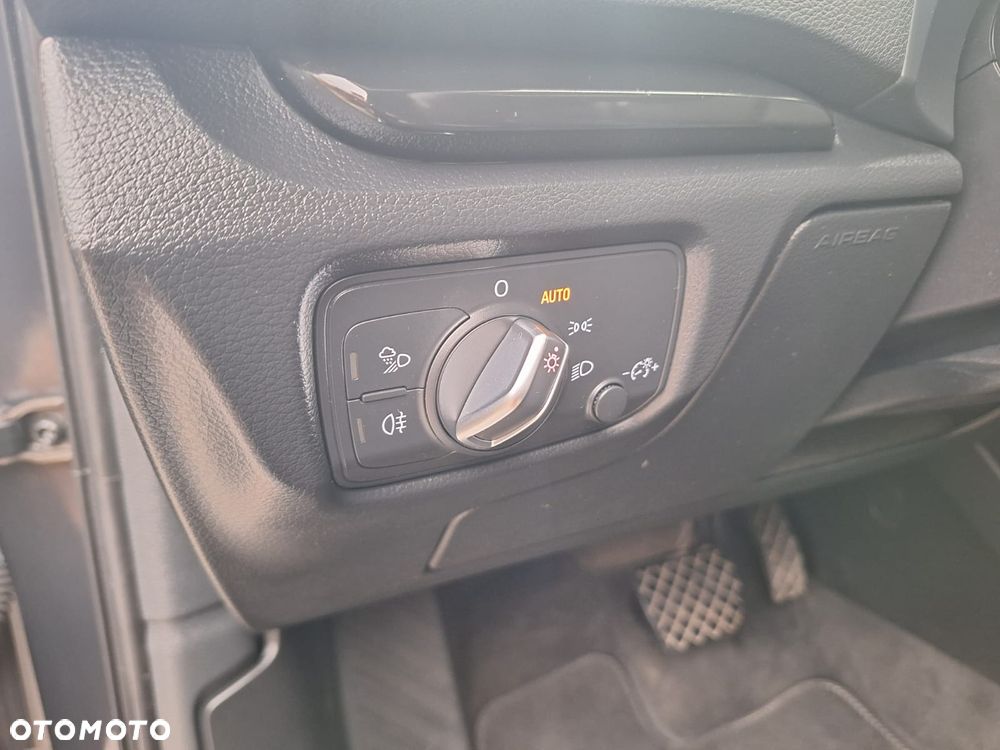 Audi A3 Sportback 2.0 TDI (clean diesel) quattro S tronic S line Sportpaket - 26