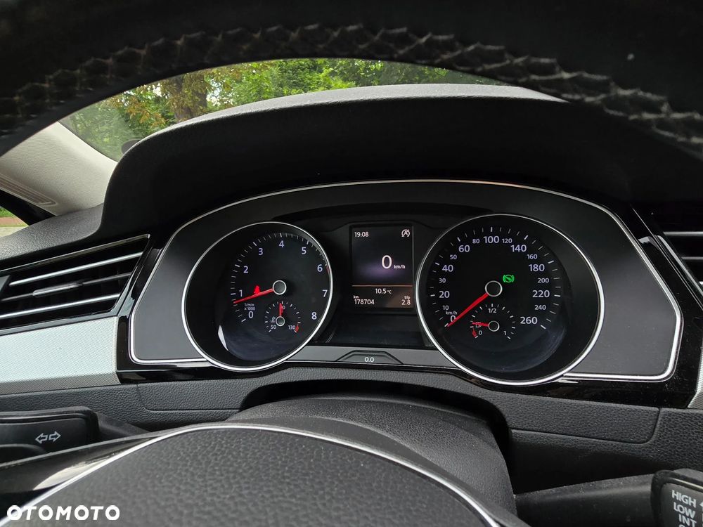 Volkswagen Passat Variant 1.4 TSI ACT (BMT) DSG Comfortline - 10