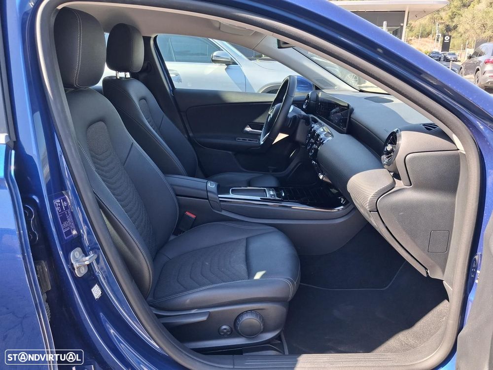 Mercedes-Benz A 200 Standard - 13