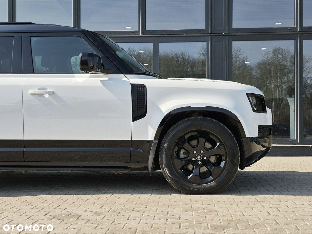 Land Rover Defender - 8