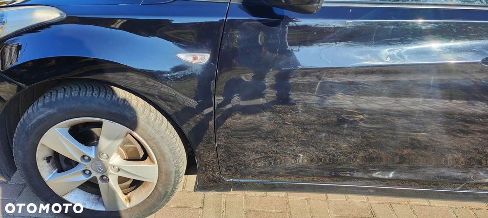 Hyundai Elantra 1.6 Comfort - 21