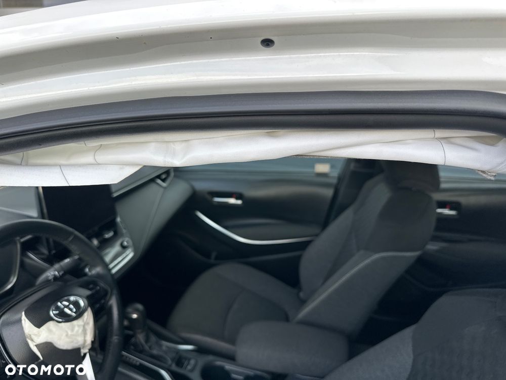 Toyota Corolla 1.8 Hybrid Comfort - 23