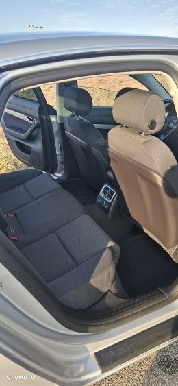 Audi A6 Limousine 2.4 - 6