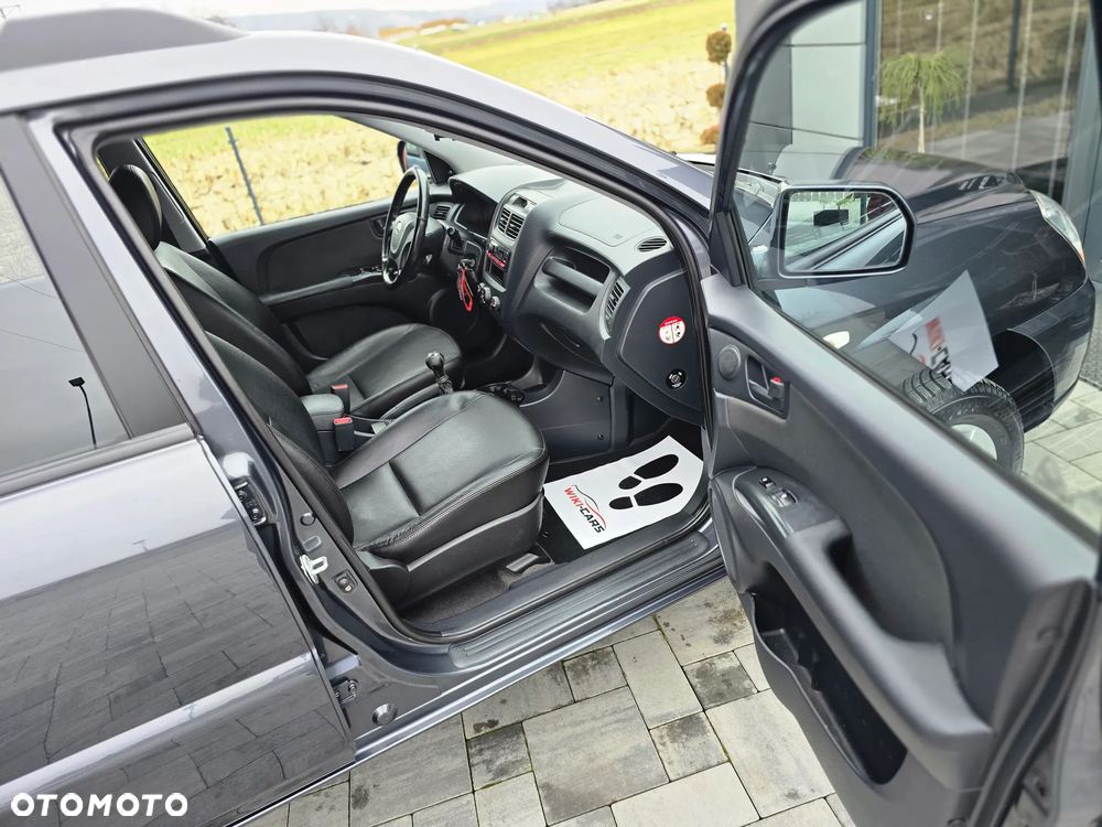 Kia Sportage 2.0 Expedition + - 24