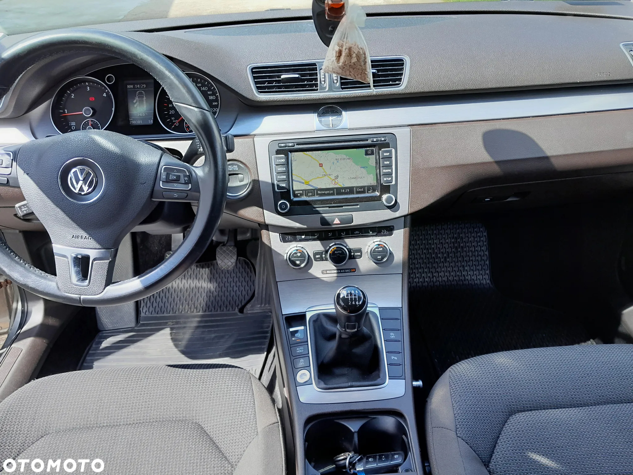 Volkswagen Passat 2.0 TDI Comfortline - 12