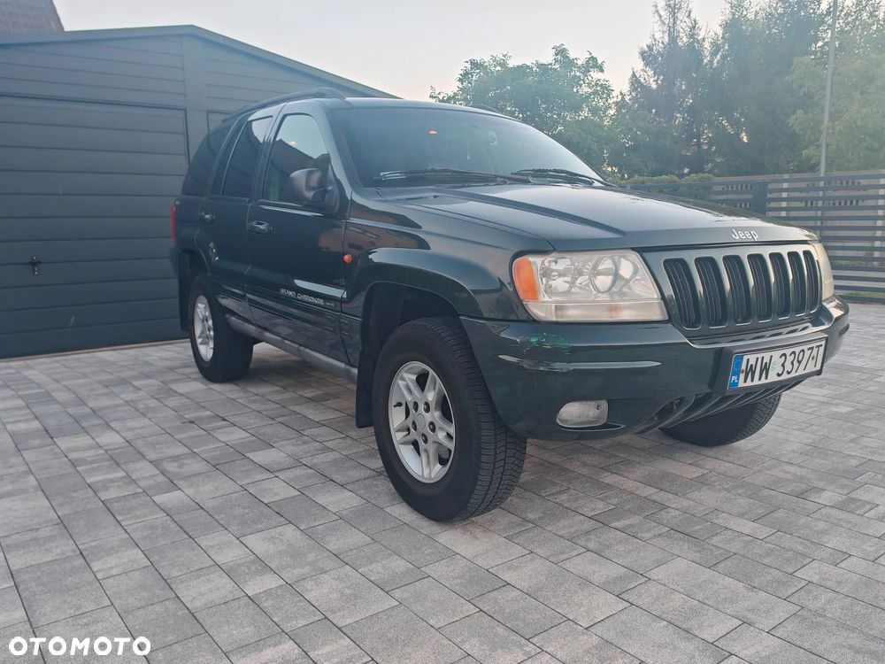 Jeep Grand Cherokee - 24