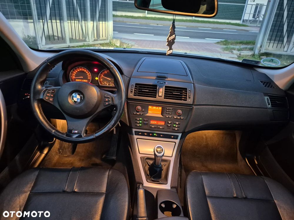 BMW X3 2.0d - 10