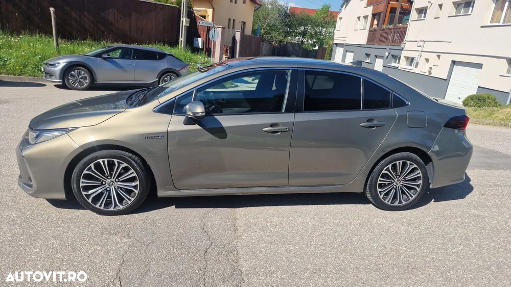 Toyota Corolla 1.8 HSD Business - 6