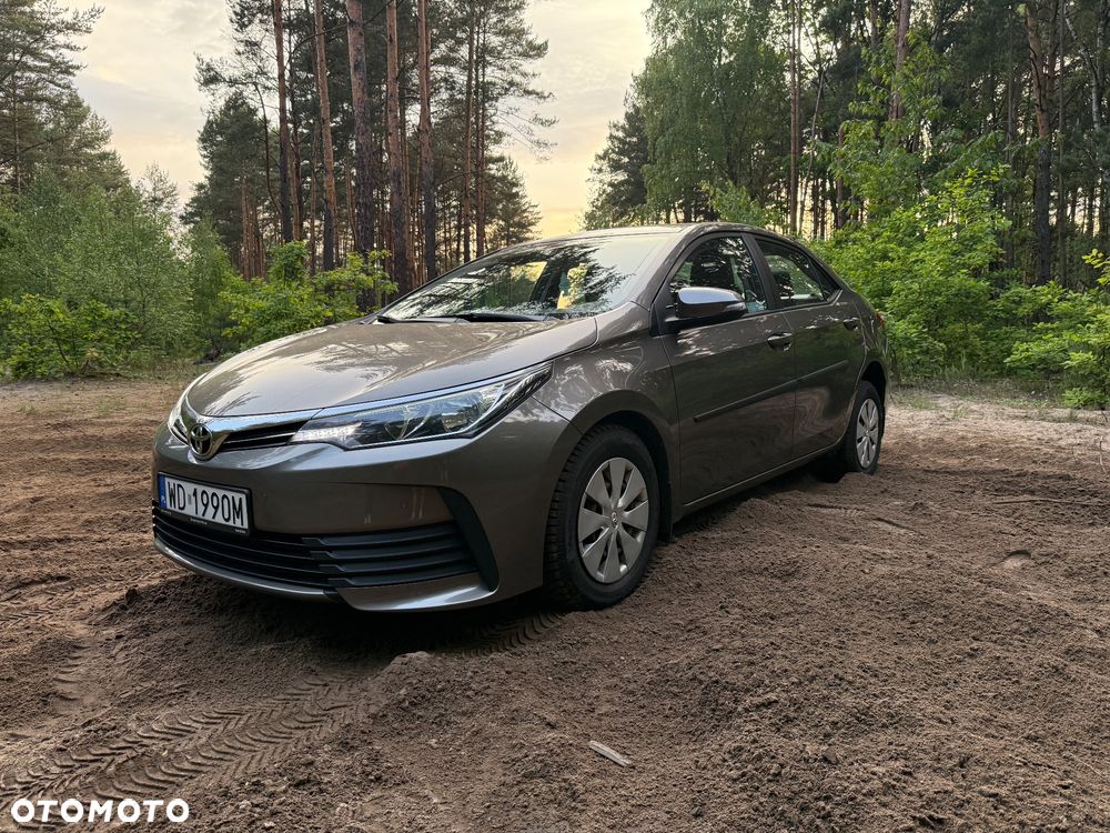 Toyota Corolla - 1