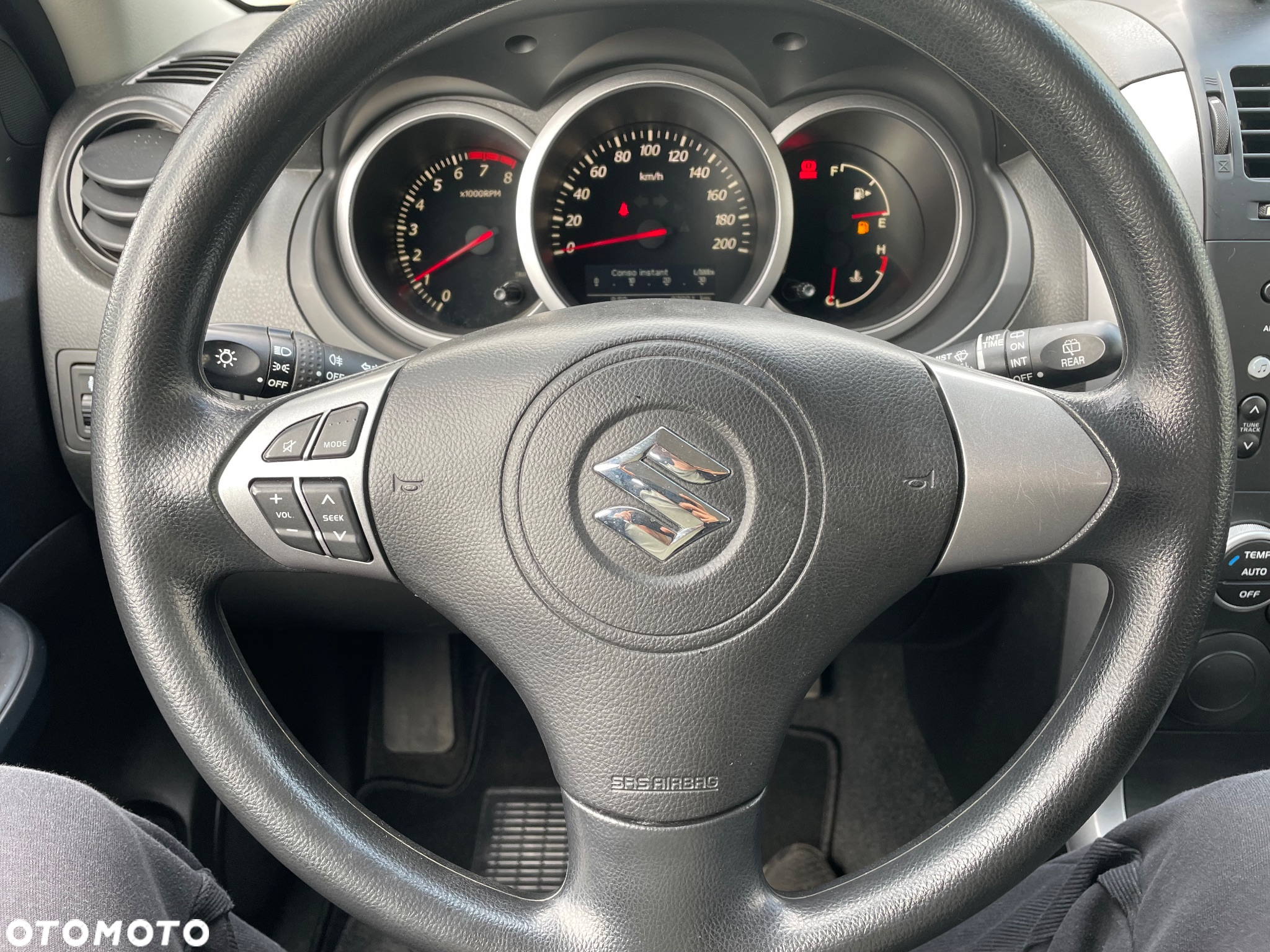 Suzuki Grand Vitara 1.6 City - 10
