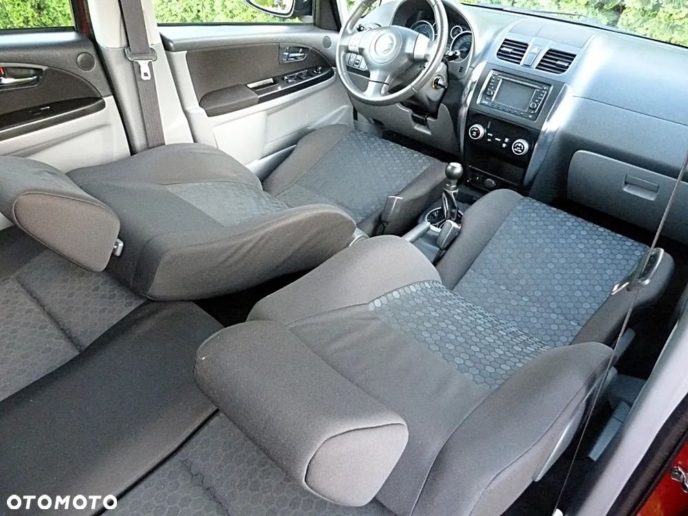 Suzuki SX4 1.6 VVT 4x4 Style - 11