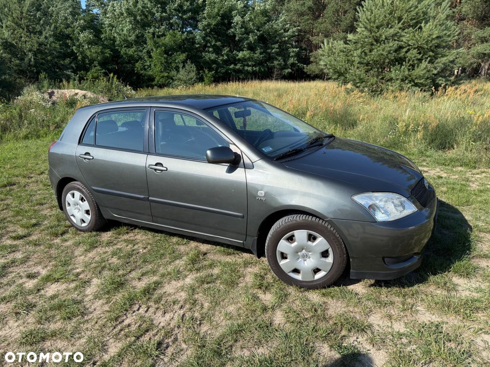 Toyota Corolla - 2