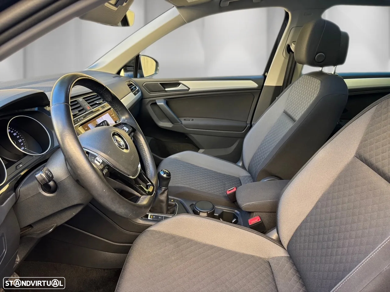 VW Tiguan 1.6 TDI Confortline - 5