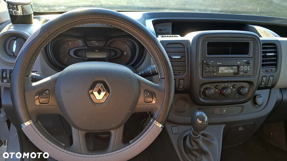 Renault Trafic 1.6 dCi - 11