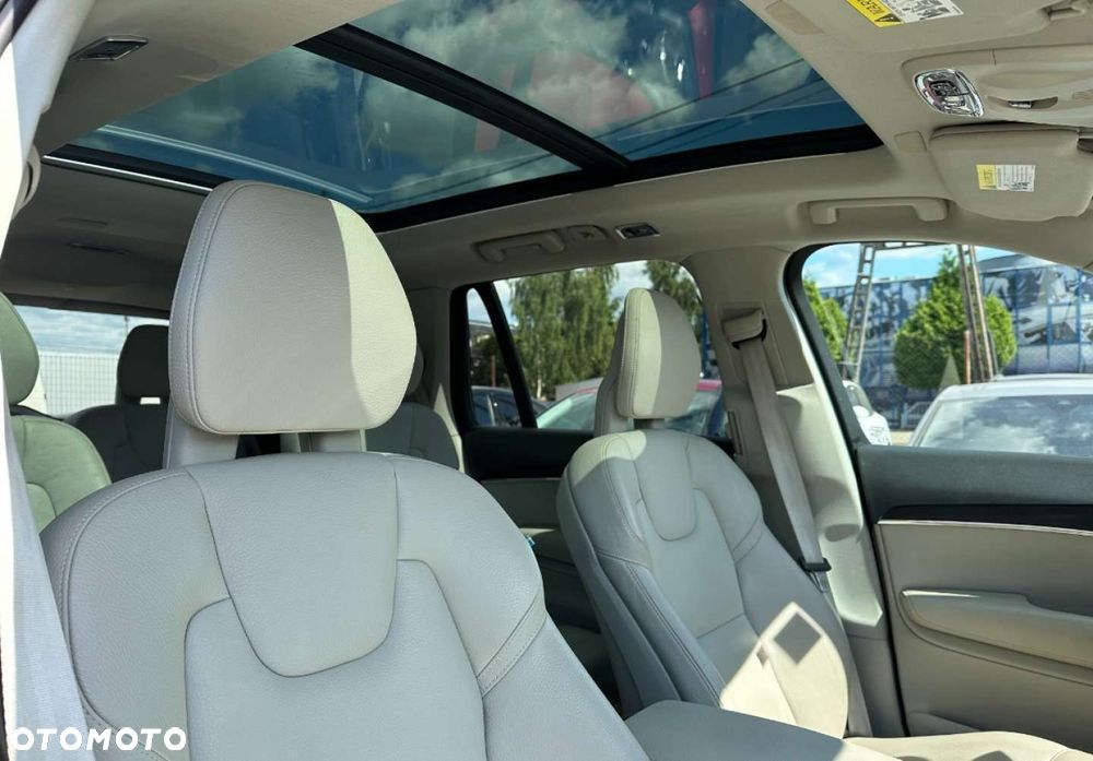 Volvo XC 90 - 31