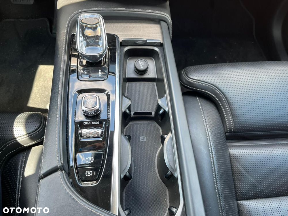 Volvo XC 90 - 33
