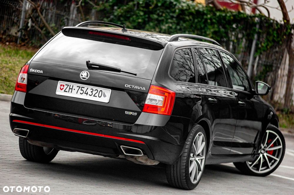 Skoda Octavia 2.0 TSI RS - 12