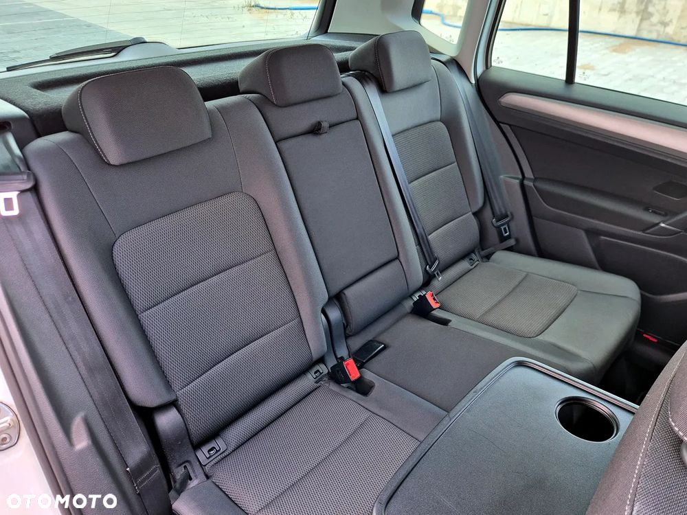Volkswagen Golf 1.6 TDI BlueMotion Comfortline - 21