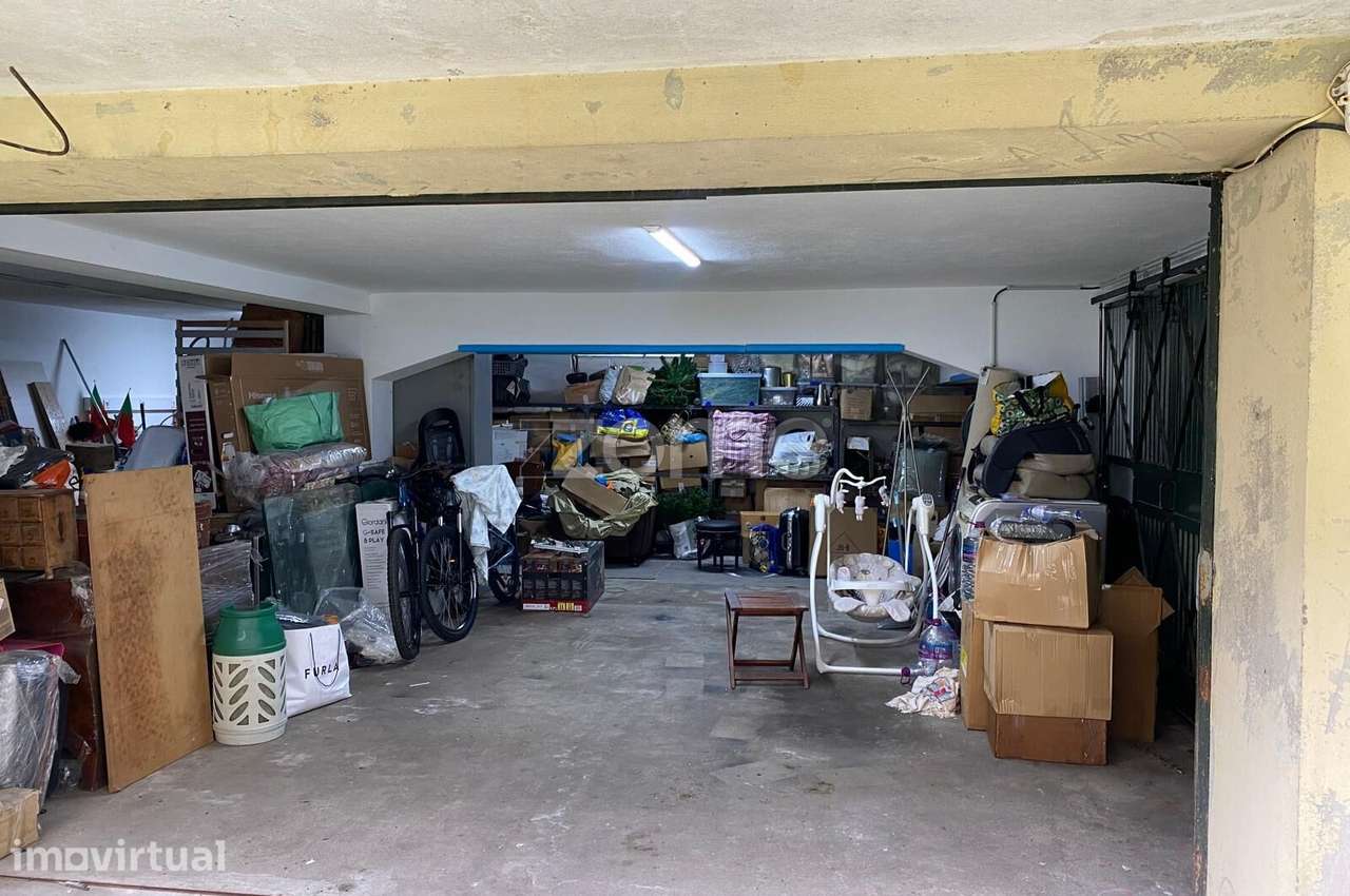 Cave/garagem à venda na Avenida da República, Vila Nova de Gaia - Grande imagem: 4/11