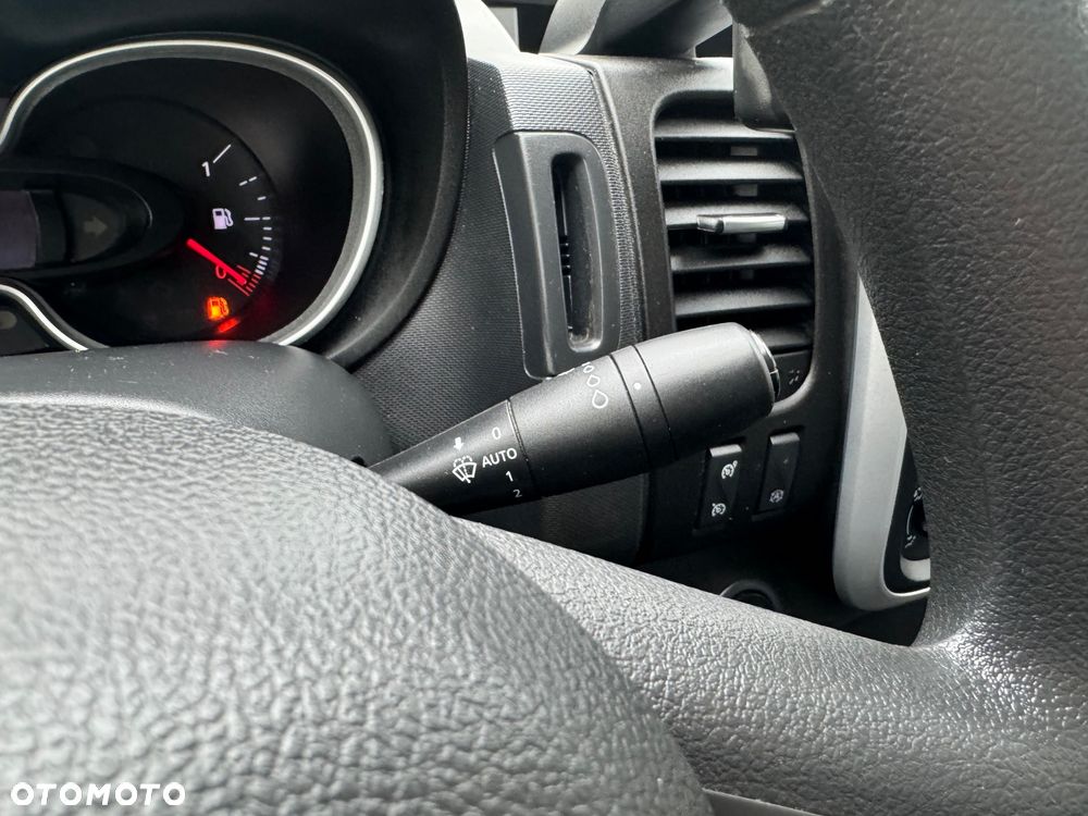 Renault Trafic - 23