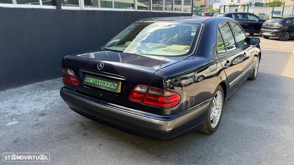 Mercedes-Benz E 220 - 6