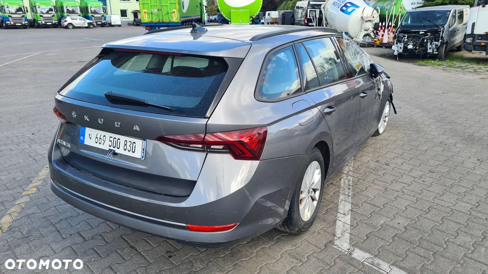 Skoda Octavia 2.0 TDI Ambition DSG - 5