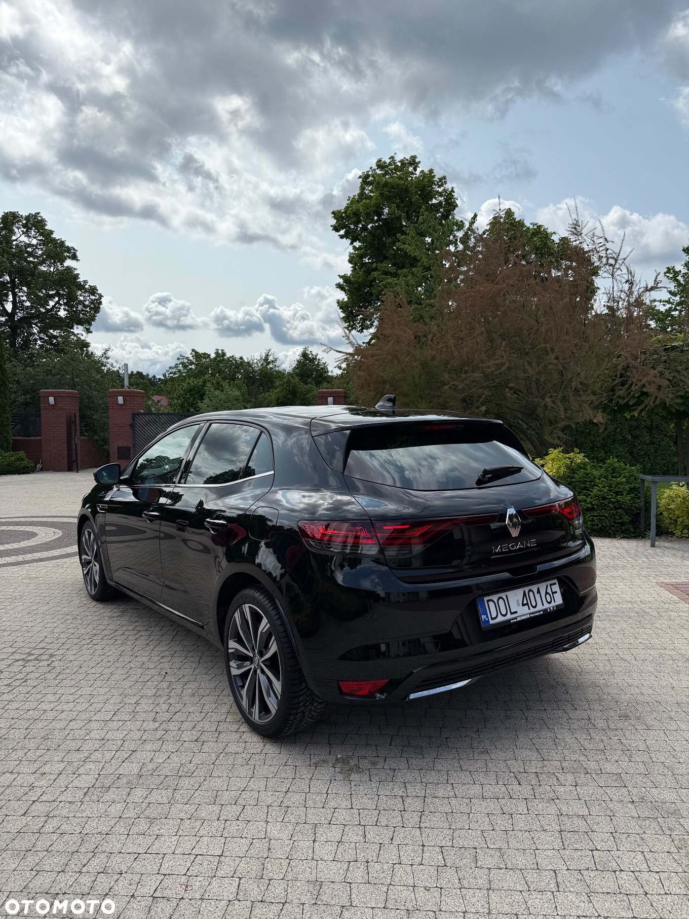Renault Megane Grandtour E-TECH Plug-in 160 R.S LINE - 9