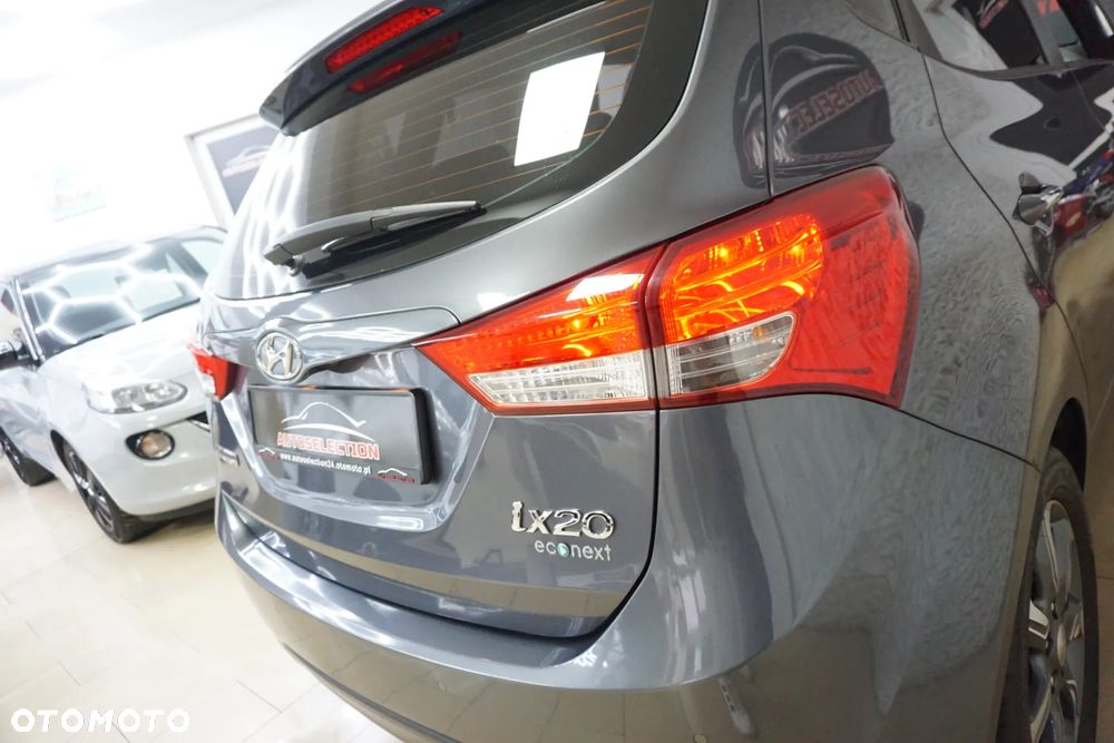 Hyundai ix20 1.4 blue - 17