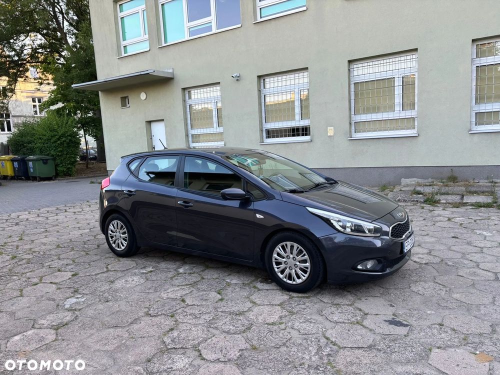 Kia Ceed - 9