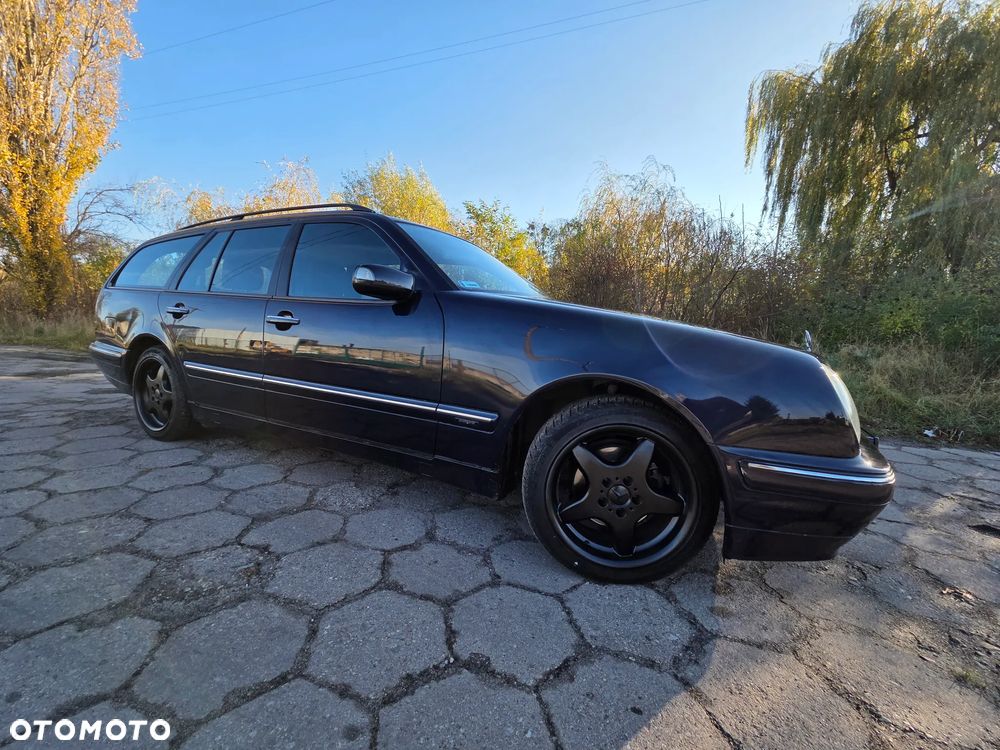 Mercedes-Benz Klasa E - 22