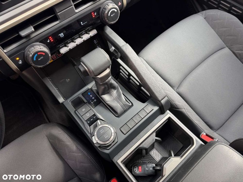Toyota Tacoma - 35