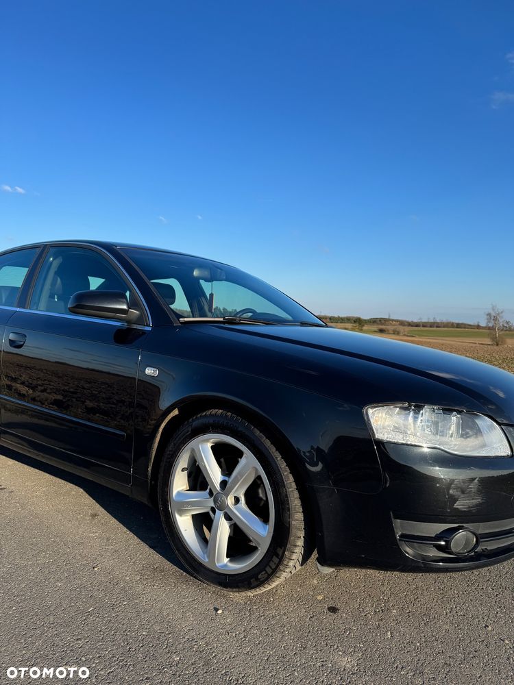 Audi A4 Limousine - 8