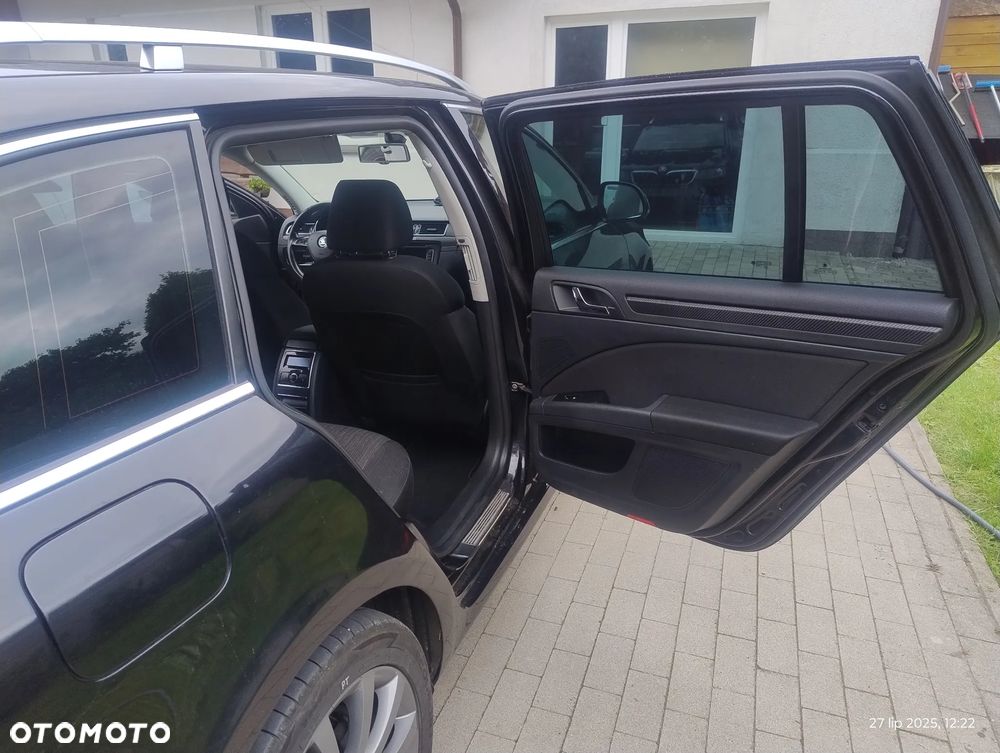 Skoda Superb 2.0 TDI Elegance DSG - 13