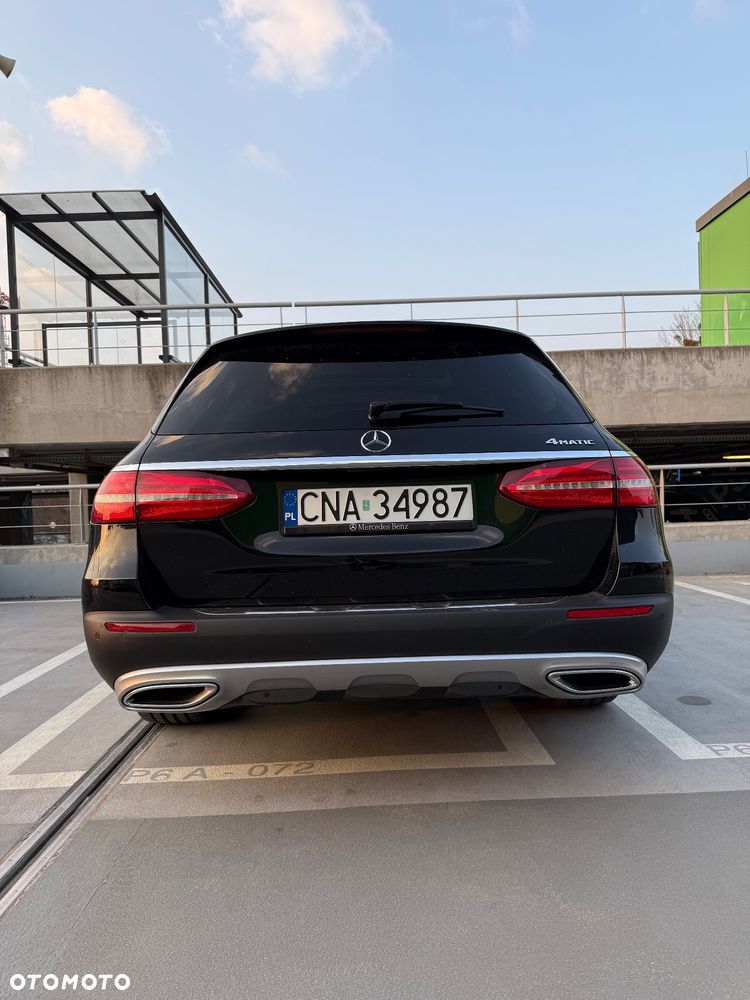 Mercedes-Benz Klasa E 220 d 4-Matic 9G-TRONIC - 3